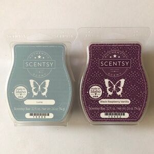 Scentsy Luna Blue and Black Raspberry Vanilla Purple Wax Bars